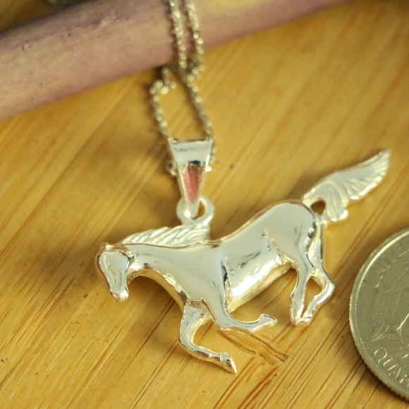 925 Sterling Silver stunning HORSE  Necklace - Picture 5 of 6